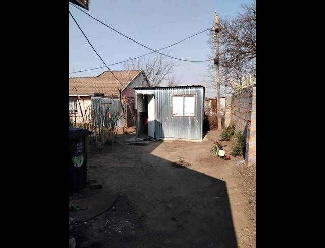 2 BEDROOM HOUSE FOR SALE IN MOROKA